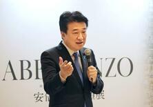 首相との関係、安倍氏が縁