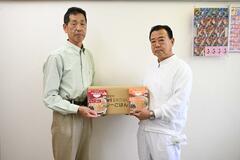 佐賀の宮島醤油が 連絡協に食品寄付