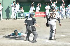 栃木ＧＢ、競り勝って３連勝　巨人３軍に２－１