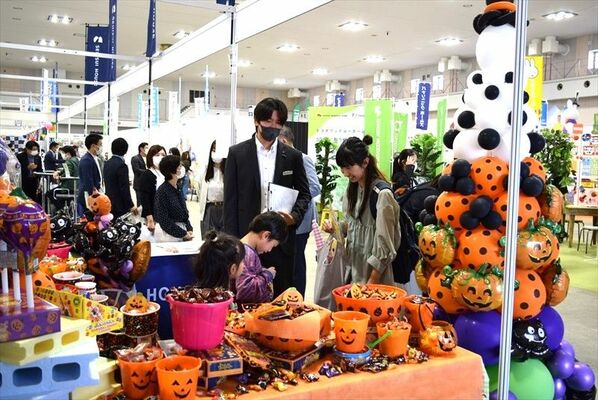 家族連れでにぎわった住宅フェア