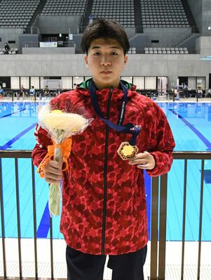 水泳男子50メートル背泳ぎ　大島茄巳琉