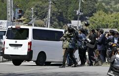 「車で学校へ」目撃皆無