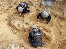 南北境界線で遺骨発掘再開