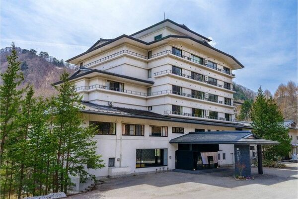 10月１日からリブランドする「亀の井ホテル　日光湯西川」