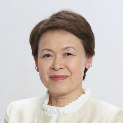 土屋晃子氏
