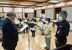 市から認定された福祉関係者ら（右）