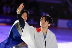 鍵山や佐藤進出、友野逃す