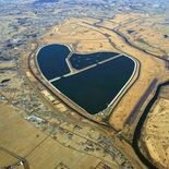 渡良瀬遊水地で火災、延焼中