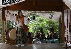 倒木被害乗り越え 例大祭で舞を奉納