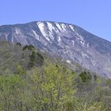 日光連山で珍しい5月冠雪、男体山で登山者が見た景色は？　荒天で冬の装いに逆戻り