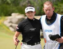 岩井千、６３で単独首位発進