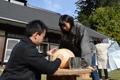 「下野の暮らし」お泊まりで体験　移住促進ツアーに７人