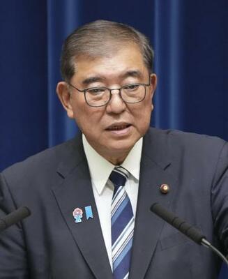 　記者会見で退陣の意向を表明した石破首相＝７日、首相官邸