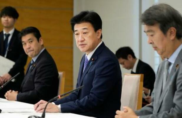 　クマ被害対策等に関する関係閣僚会議で発言する木原官房長官（中央）＝３０日午後、首相官邸