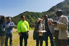 コンゴ政府高官10人が足尾を視察　緑化復旧の歴史学びたい　鉱山大国、環…
