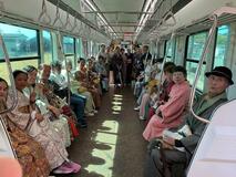 陽春の烏山線 着物も花盛り