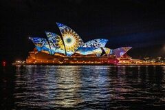 Vivid Sydney 2026が開幕、街はかつてない輝きを放つ