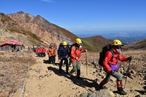 朝日岳遭難事故１週間で広報活動と救助訓練