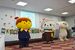「おやまくま」と「ポテくまくん」と共にダンスを披露するさのまる