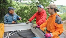梅産地で収穫手助け、和歌山・みなべ町