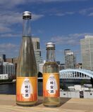 封筒メーカーの女性社員 封筒女子部による都市養蜂 「門仲はちみつ」に続き、蜂蜜酒(ミード)を新発売!