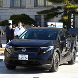 日産栃木工場で生産の「新型リーフ」お披露目　栃木県庁で市長ら乗車　公用車への導入検討も
