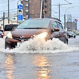 那須烏山でカーポートに土砂流入　宇都宮では床下浸水　大雨影響