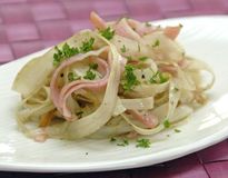 ＜シャキッ！！ゴボウの炒めサラダ＞歯ごたえを楽しむ