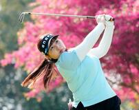 小林光希と高橋彩華が首位に並ぶ