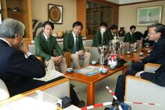 ２年連続３冠を報告