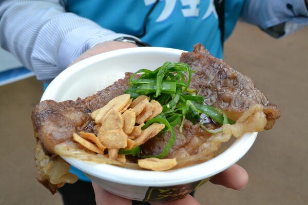 フード部門の１位になった「栃木県産はみでるサーロイン丼」