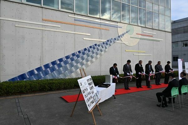 完成した陶壁モニュメント