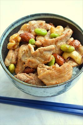 ポークナッツ丼