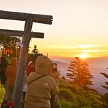 男体山の夜間登山が解禁　日光二荒山神社で「登拝祭」　山頂から絶景の御来…