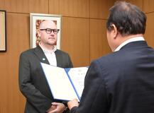 子育て支援活用へ 市に10万円を寄付