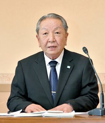 再選出馬を正式表明する広田氏=9日午後、益子町