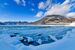 凍りにくいとされる中禅寺湖が凍った状態を撮影した写真。湖や海に浮かぶ氷が、風などで積み重なった様子を表す言葉「叢氷」で掲載した（北山さん提供）
