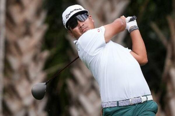 プレーヤーズ選手権最終ラウンド、久常涼の2番ティーショット=15日、フロリダ州ポンテベドラビーチ(AP=共同)