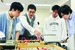 授業や研究室の仲間と人間力を研さんし、幅広い知識を体得できる帝京大理工学部の研究風景