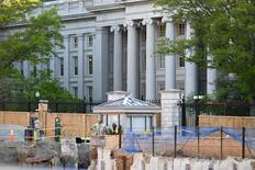 米宴会場の建設工事は当面継続