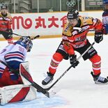 バックス準決勝進出　東洋大に６ー１で快勝　アイスホッケー全日本選手権