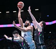 宇都宮ブレックス、佐賀に90-87　終盤再逆転で節目30勝　比江島チームトップ18得点　