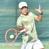 笹本（足大付）が頂点　県高校新人スポーツ　テニス男子シングルス