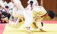 ６年中量　君島（塩那）－重盛（宇都宮）決勝　君島が内股で一本勝ち＝ユウケイ武道館