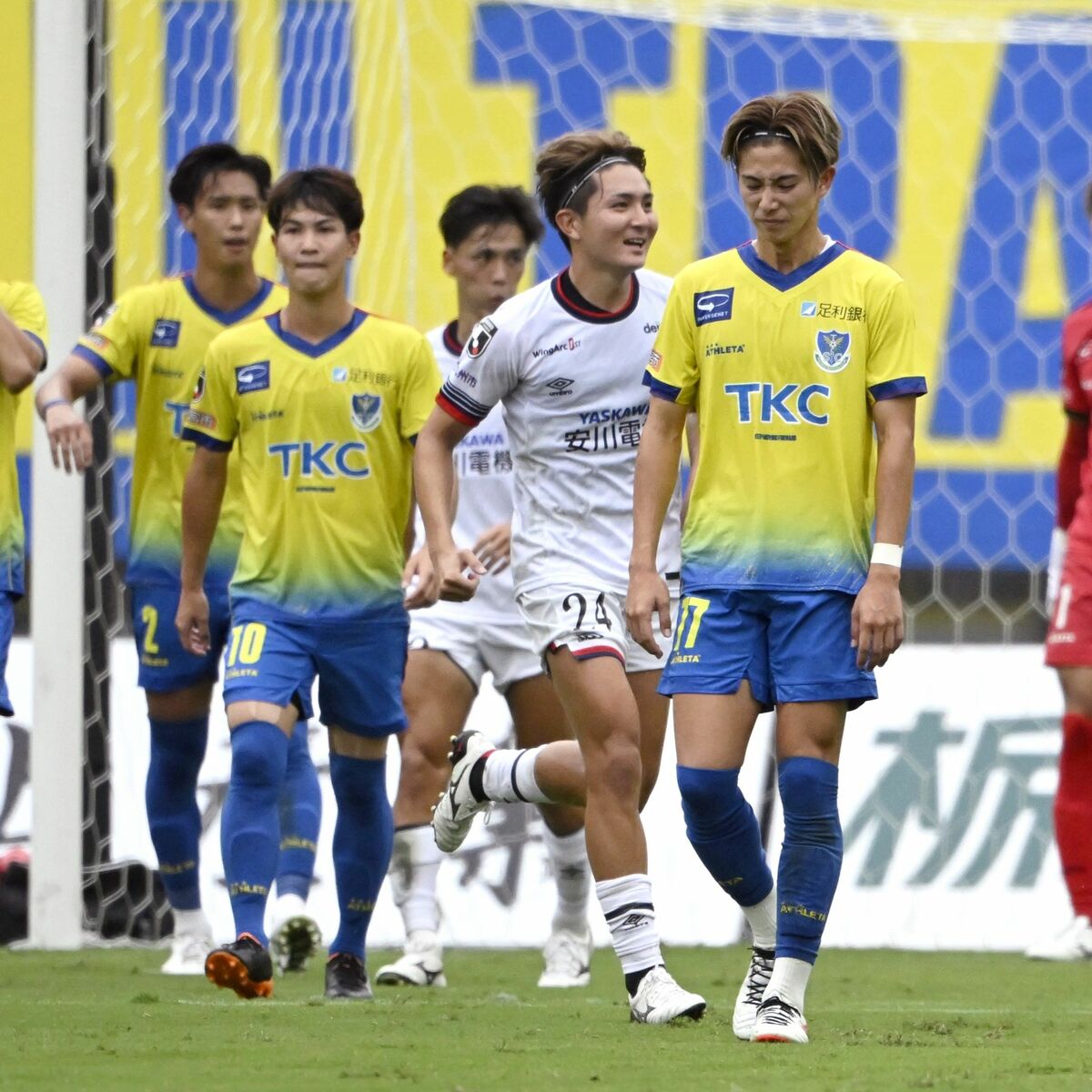 栃木SC、好機でかみ合わず痛恨の黒星 昇格PO圏争う北九州に競り負け