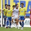 栃木SC、好機でかみ合わず痛恨の黒星　昇格PO圏争う北九州に競り負け