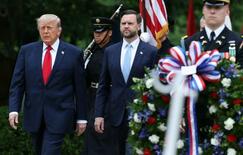 トランプ氏、戦没者追悼