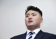 背番号1提示に佐々木、感極まる