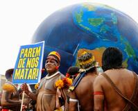 アマゾン保護で先住民大規模デモ
