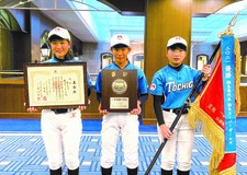 県内各地から集まった野球少女が「まとまり」武器に全国一つかむ